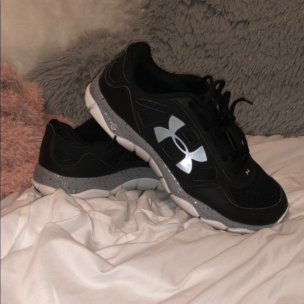 Under Armour Running Shoes Size 6Y